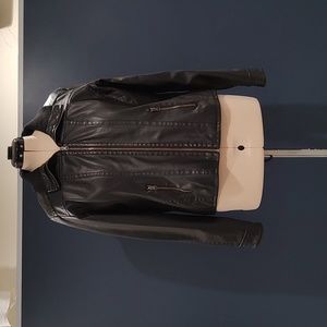Women’s faux leather jacket with sweater lined collar Size XL
